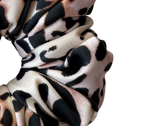 Classic Rose Leopard Dream