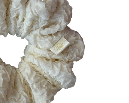 Classic Rose Ivory Kiss