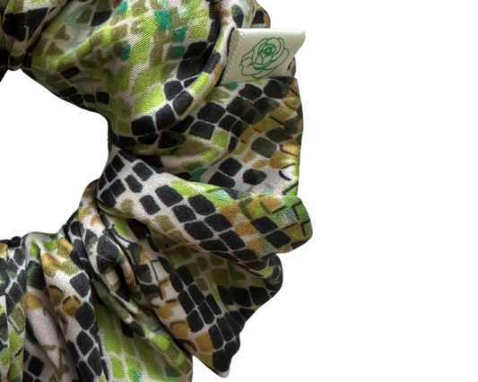 Classic Rose Emerald Mosaic